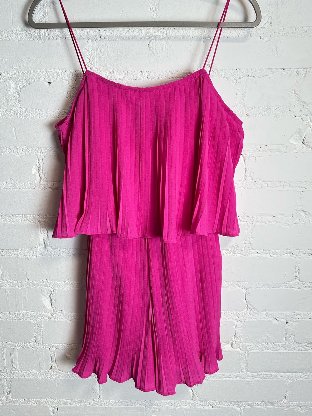 Impeccable Pig Romper Barbie Hot Pink Tiered Ruffle fully lined with shorts Sz S